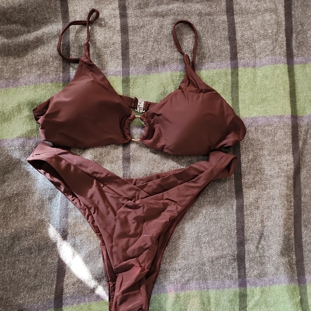 Cheeky Coffee Chocolate Brown 2 Piece Size LG. Pool Ready. New